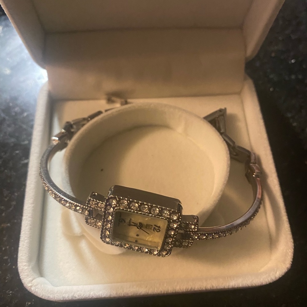 New York & Company watch